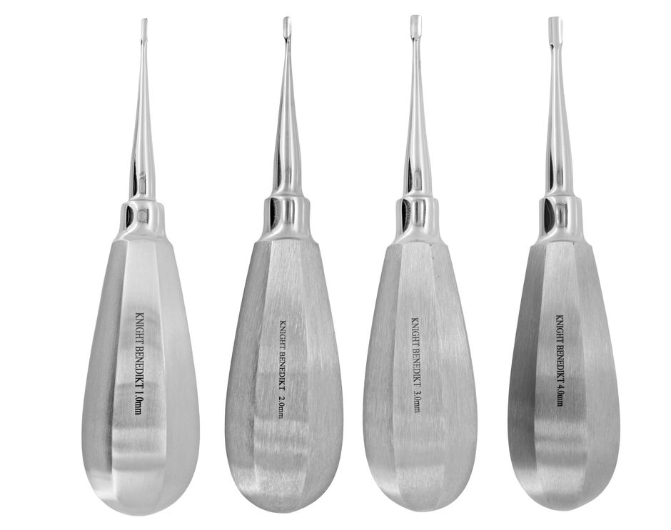 Knight Benedikt Winged Elevators Set with Stubby Handles